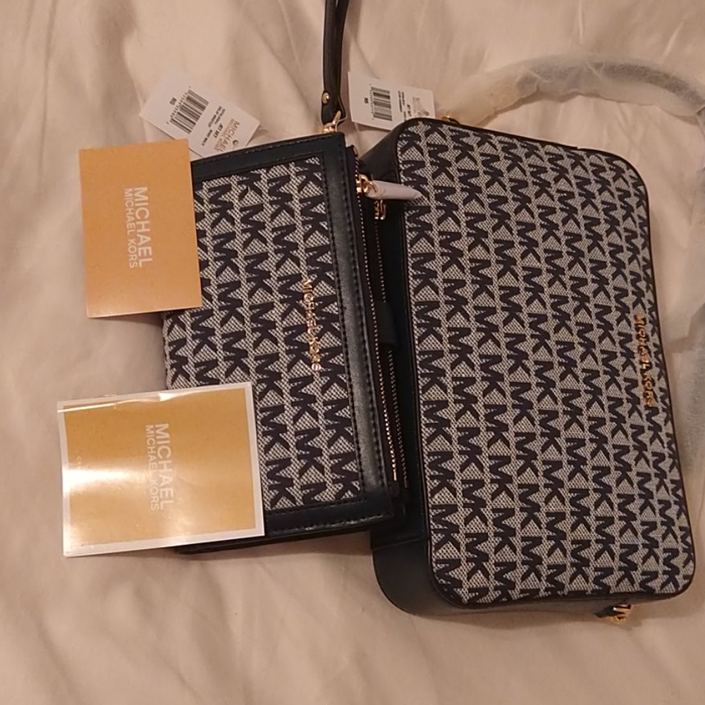 New with tags Michael Kors Crossbody and Wristlet